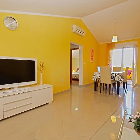 Sanja 800 Appartement *